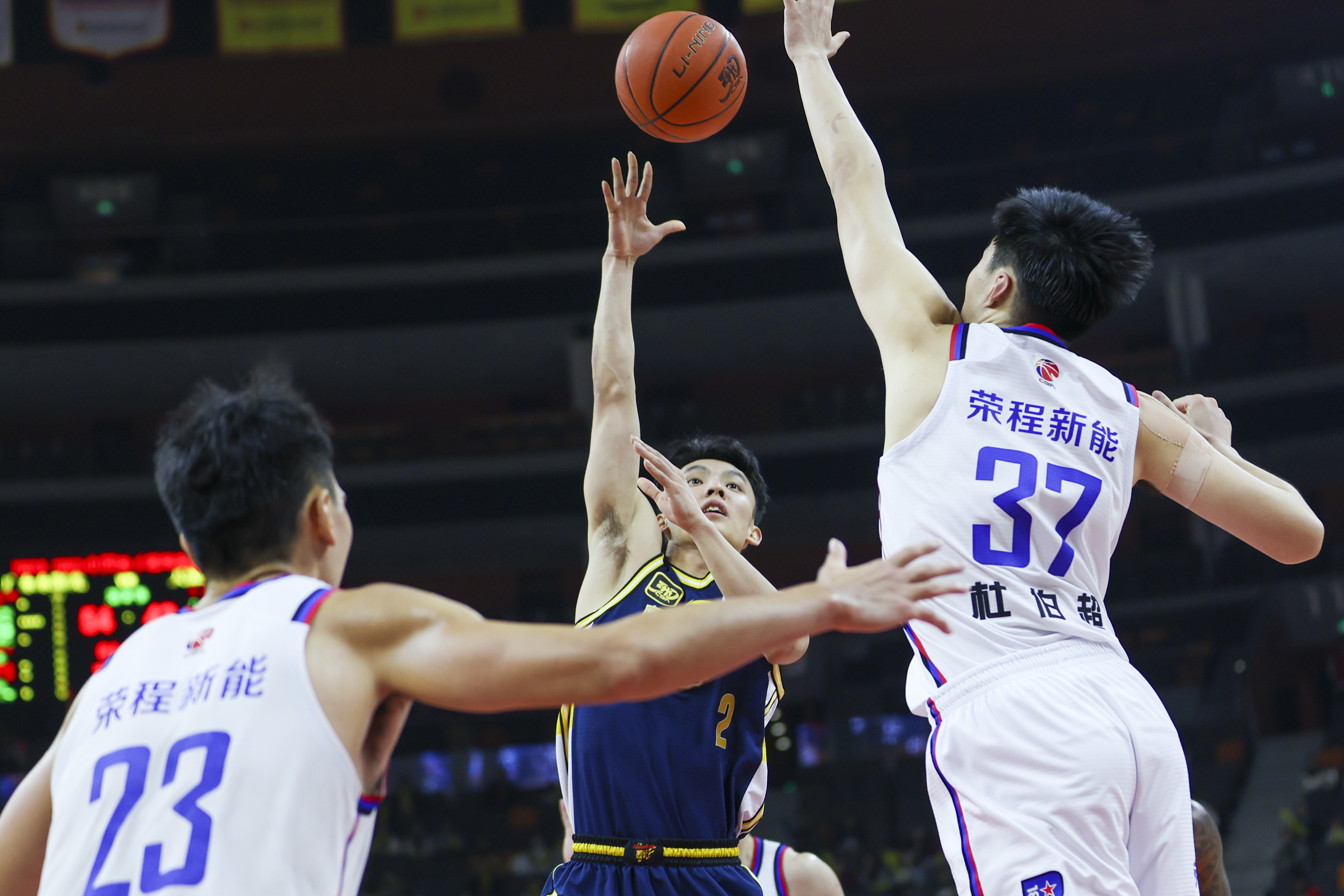 包含转折点！金州勇士临场应变，CBA常规赛国际比赛日攻防权衡，信心回归，年轻球员得到机会的词条