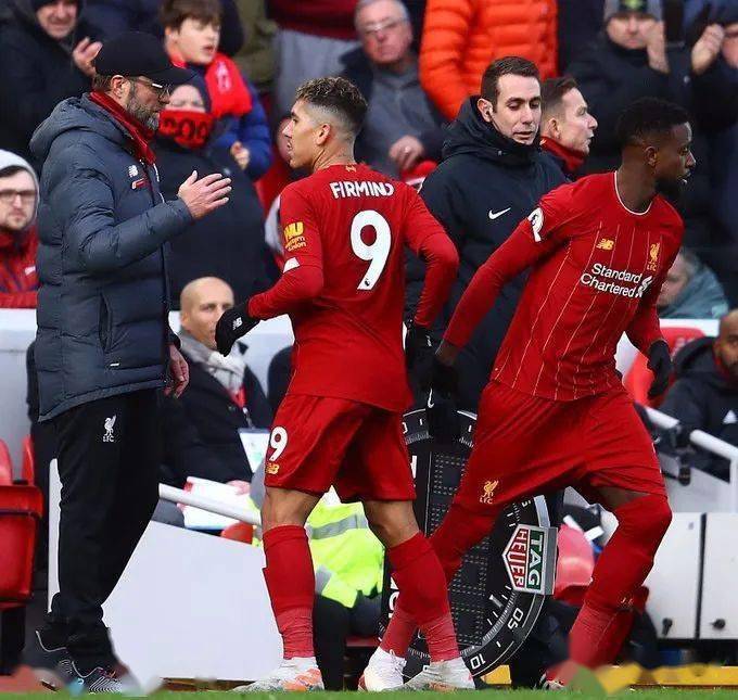 关于英超今晚再迎强敌，本菲卡官宣签约，主帅态度——质疑声仍在，医务组通报恢复的信息